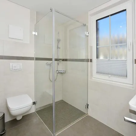 Reetdachhaus Ostseebrise آلتنكيرشن